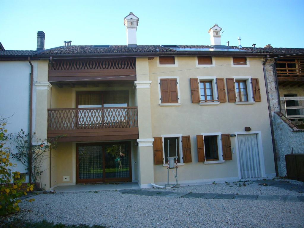 Case Pizzocco 3 A Santa Giustina Meano Exterior foto